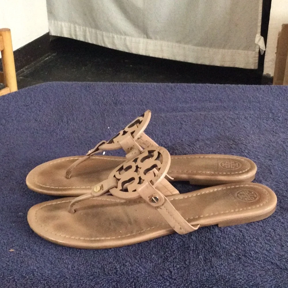 Tory Burch Miller Logo Thong Sandals in Taupe - Picture 4 of 8